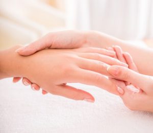 指緣油用法 保養指甲 護甲油用途