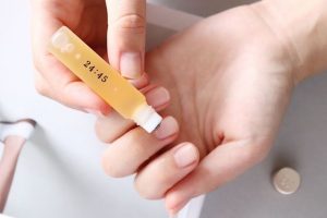 指緣油用法 保養指甲 護甲油用途