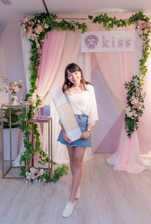 日本戀愛系底妝專家kiss