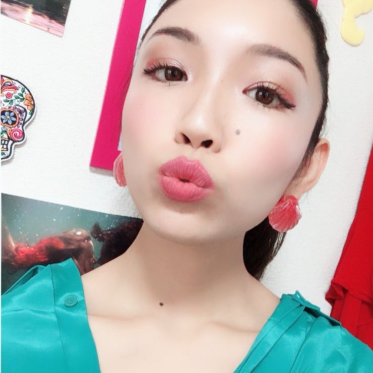 眼影