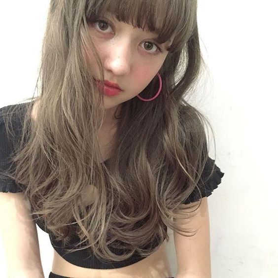 髮色