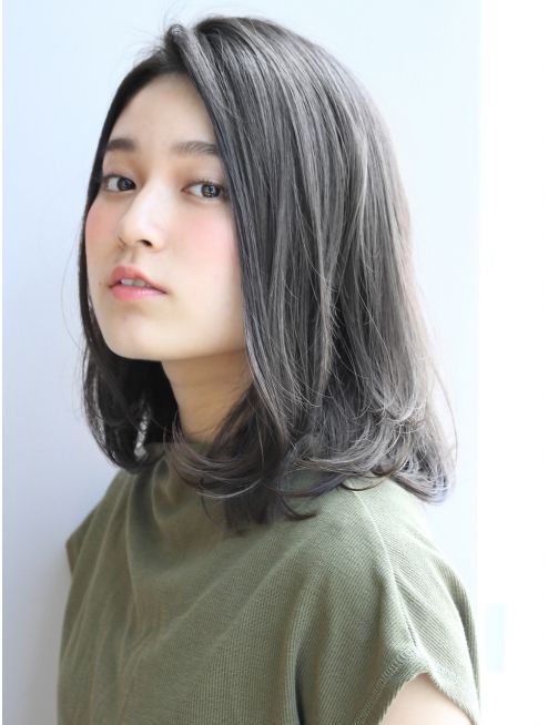 顯白的亞麻系髮色