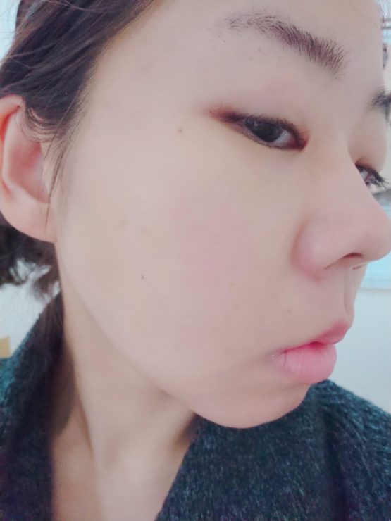 露華濃粉底液