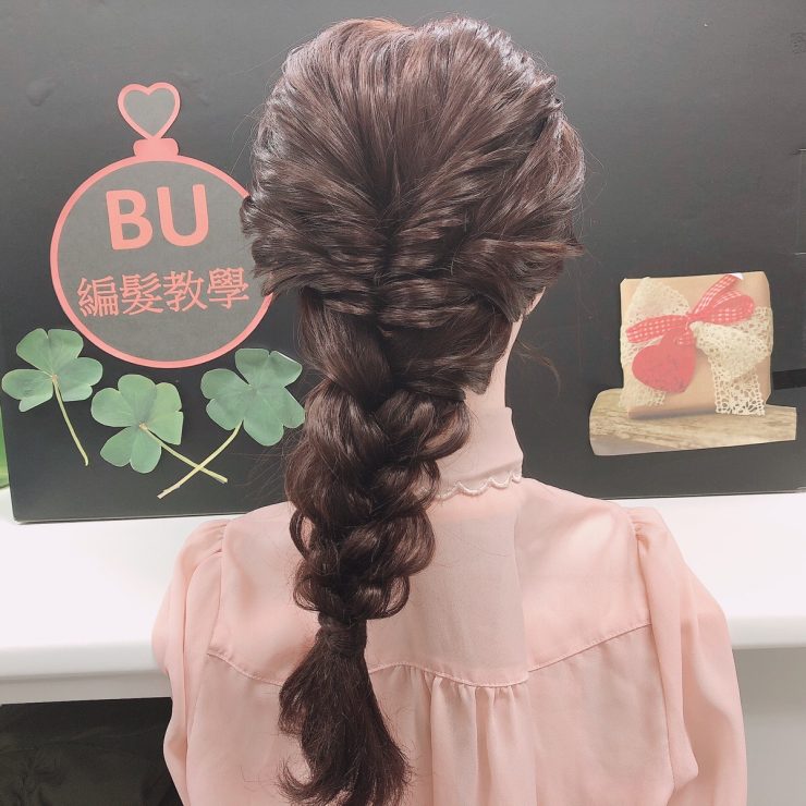 髪型