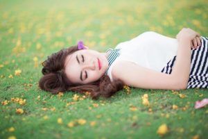 領口處青春痘