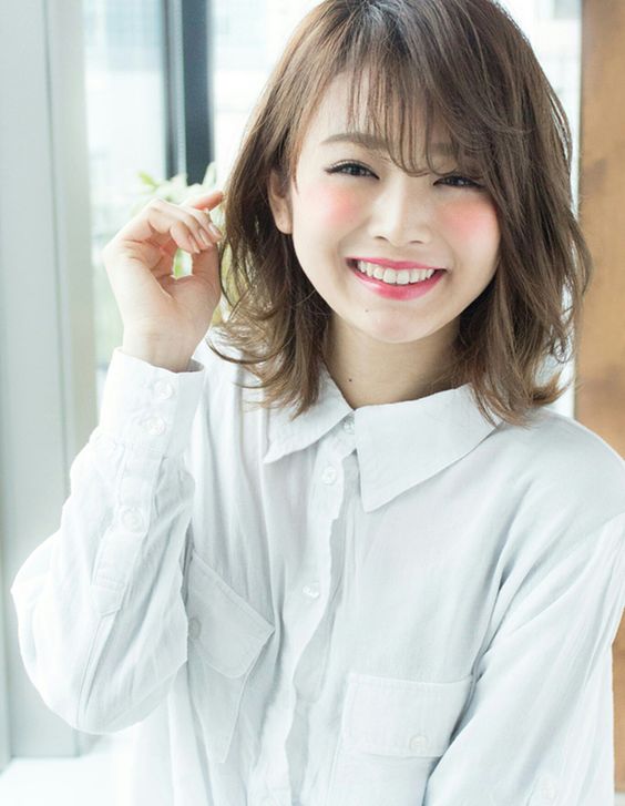 女生短髮造造型