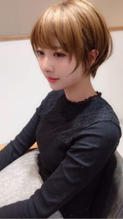 極短髮