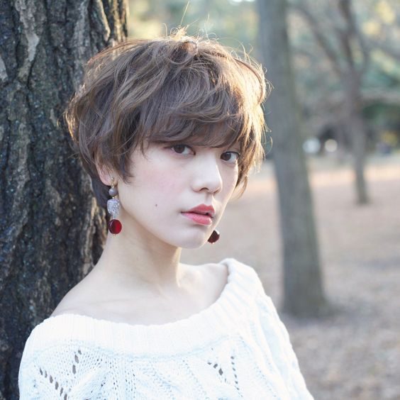 極短髮