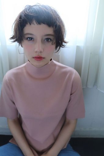 極短髮