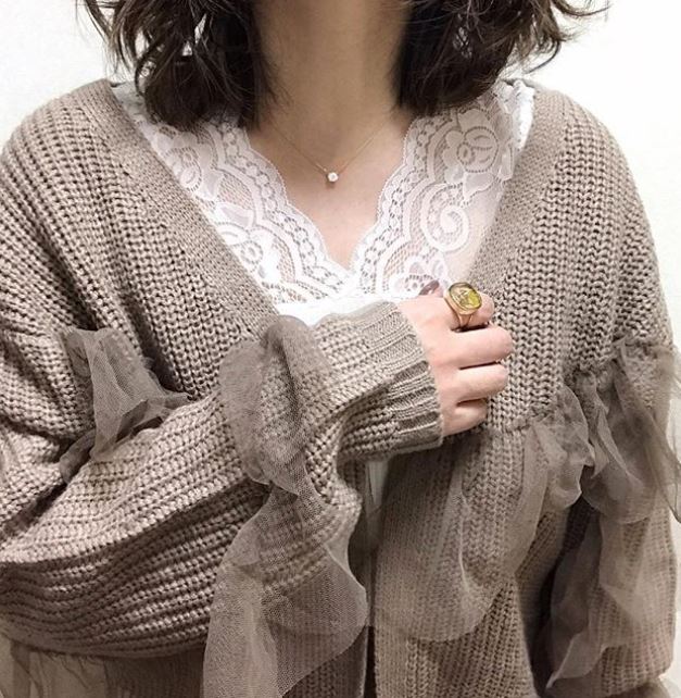 蕾絲上衣