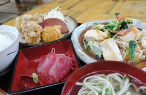 沖繩家庭料理 琉球市場 Yachimoon