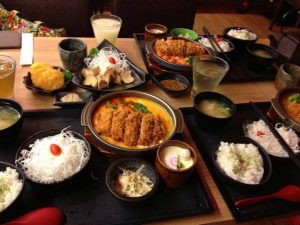 南港捷運站美食