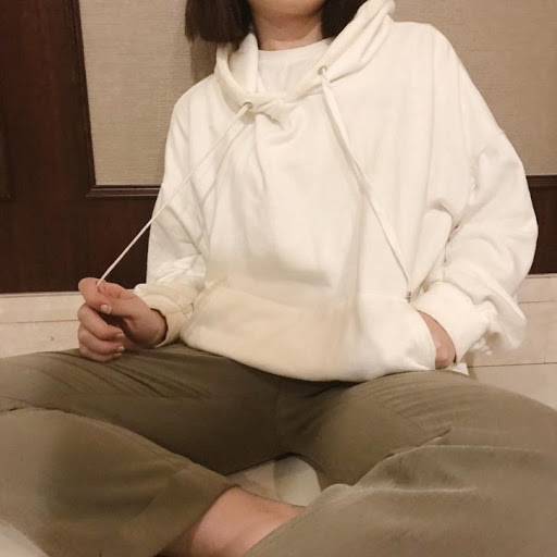 灰色西裝褲 穿搭