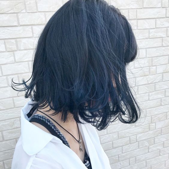 灰藍色