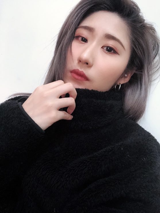 亞麻灰染髮