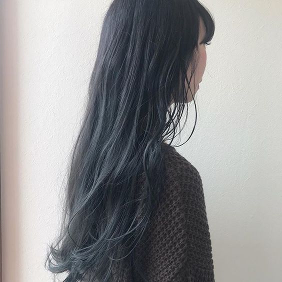灰藍色