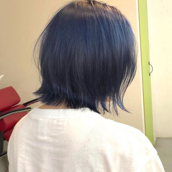 灰藍色