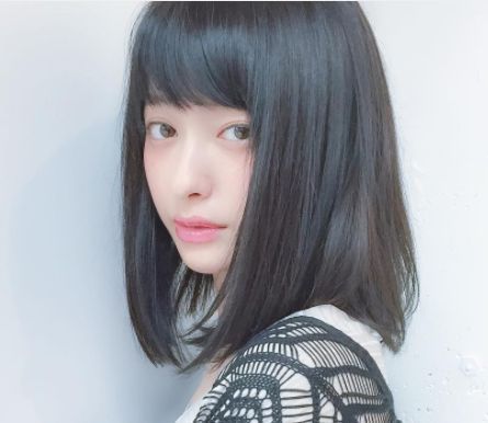 灰藍色
