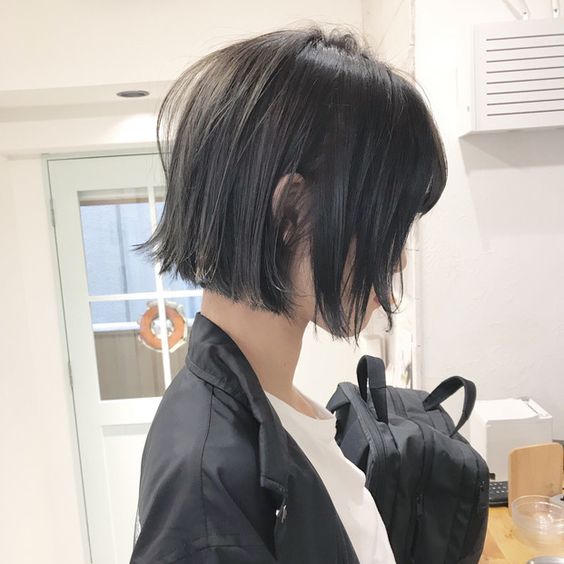 鐵灰色