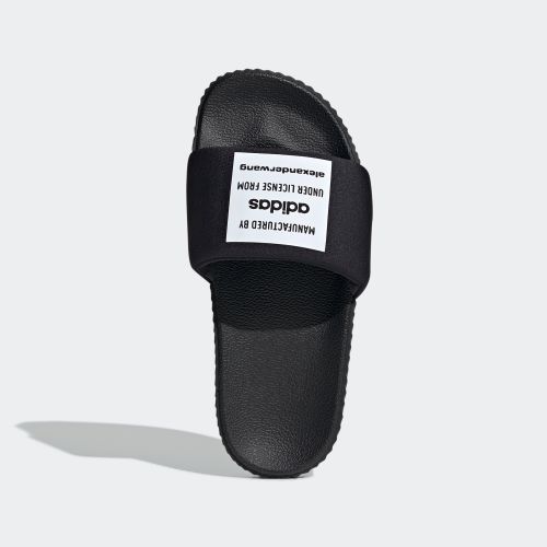 adidas拖鞋