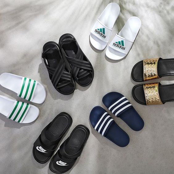 adidas拖鞋