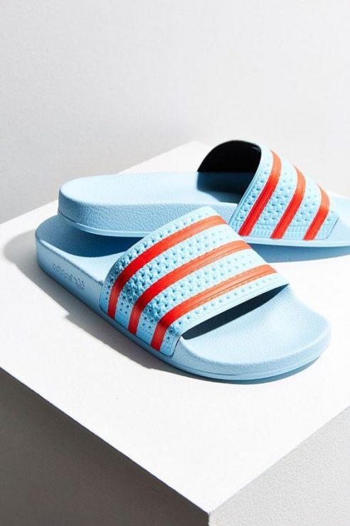 adidas拖鞋