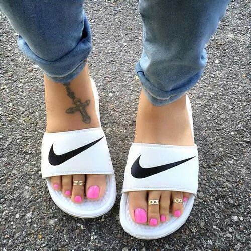 nike拖鞋