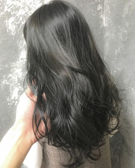墨綠色