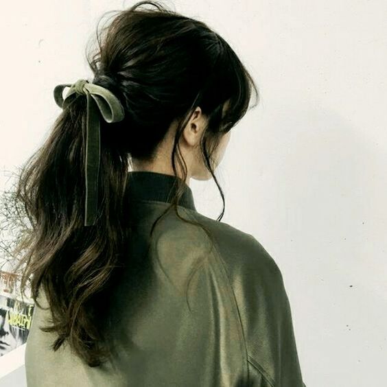 墨綠色