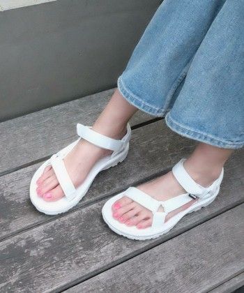 戶外涼鞋・夏天的穿搭重點