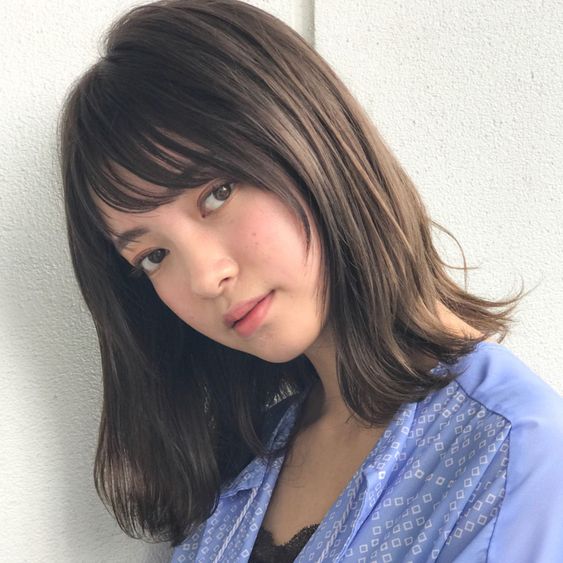 深棕色