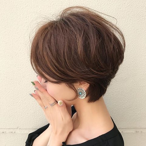 深棕色