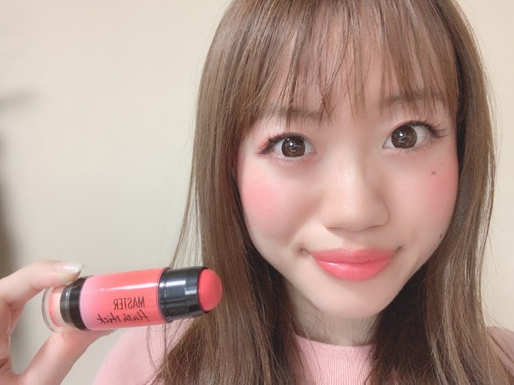 用棒狀腮紅挑戰全妝