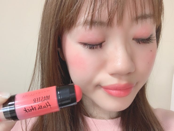 用棒狀腮紅挑戰全妝