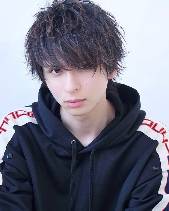 男生捲髮