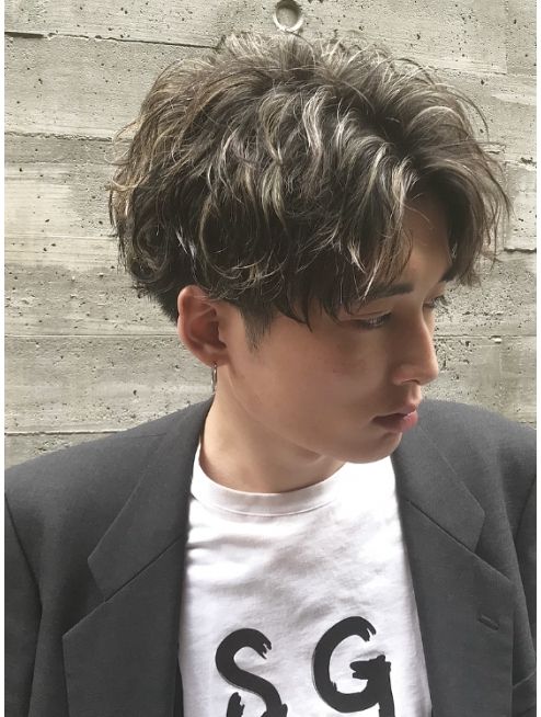 男生捲髮
