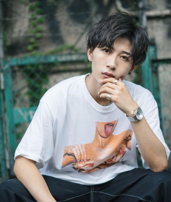 男生捲髮