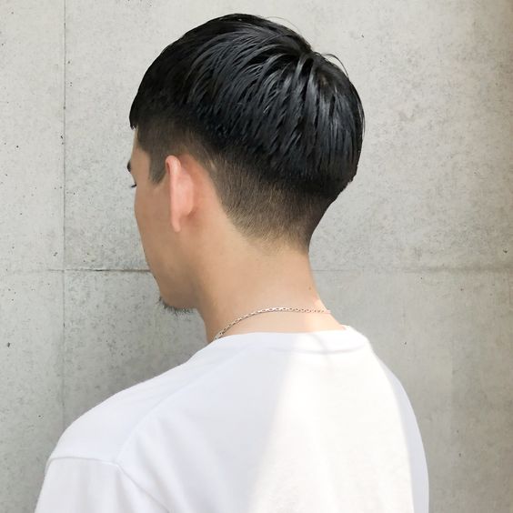 男生短髮