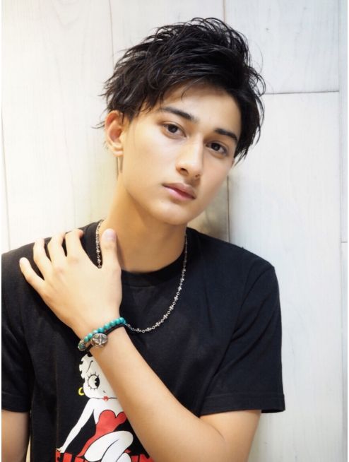 男生短髮