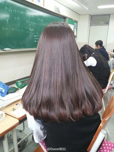 紅棕色
