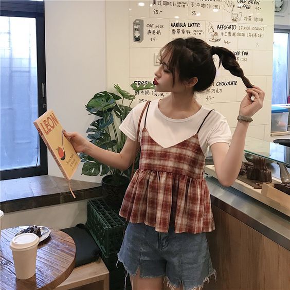細肩帶背心×短褲