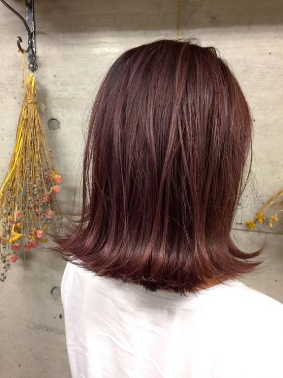 酒紅色