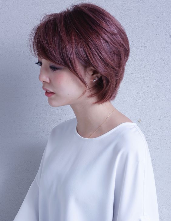 酒紅色