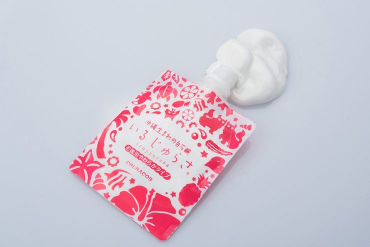 日本洗面乳推薦俏樂斯CHURACOS淨白美人沖繩海泥潔顏乳