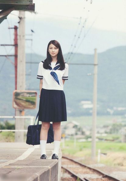 日本高中生 制服