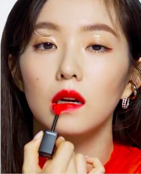 CHANEL 超炫耀柔霧水唇露