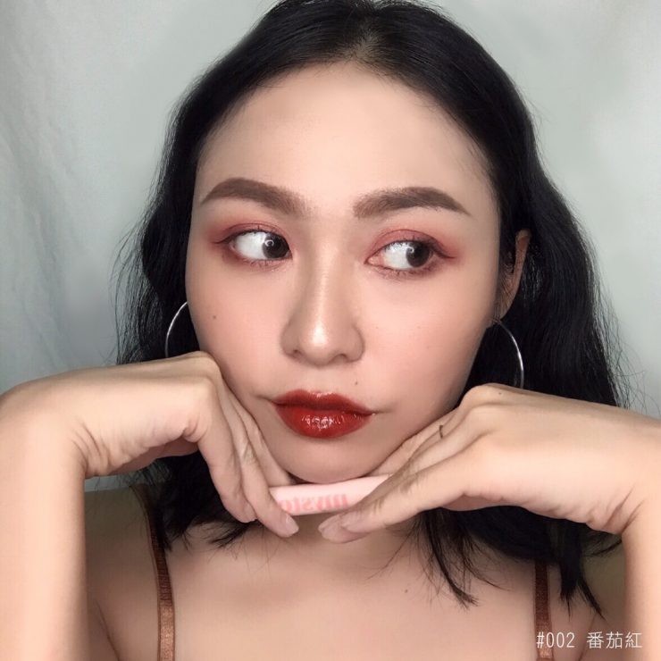 水潤唇彩