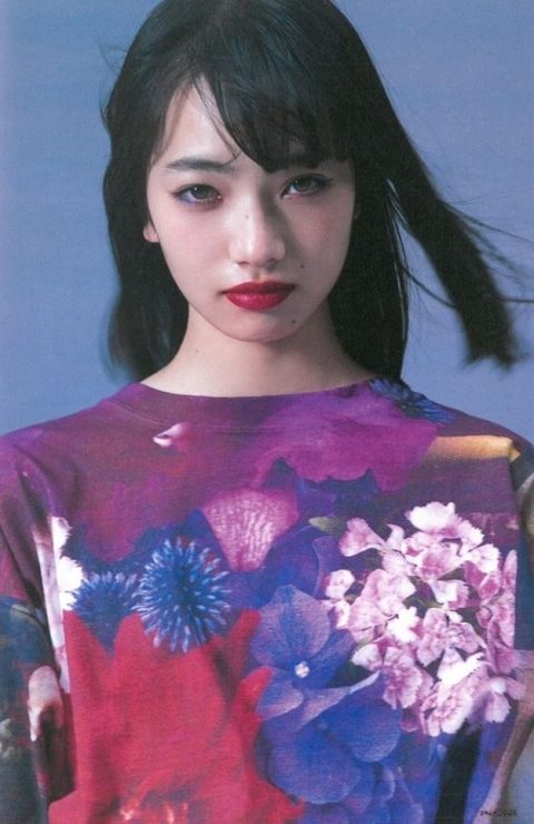 厭世妝 空靈美少女小松菜奈
