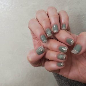 2020流行色薄荷綠美甲