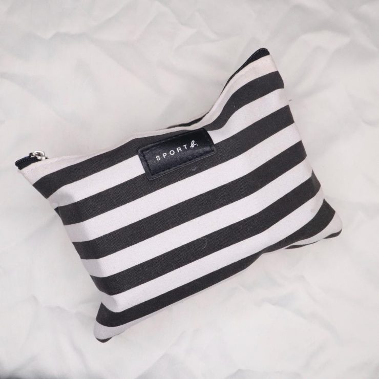 旅行化妝包分享!What's In My Travel Makeup Bag?